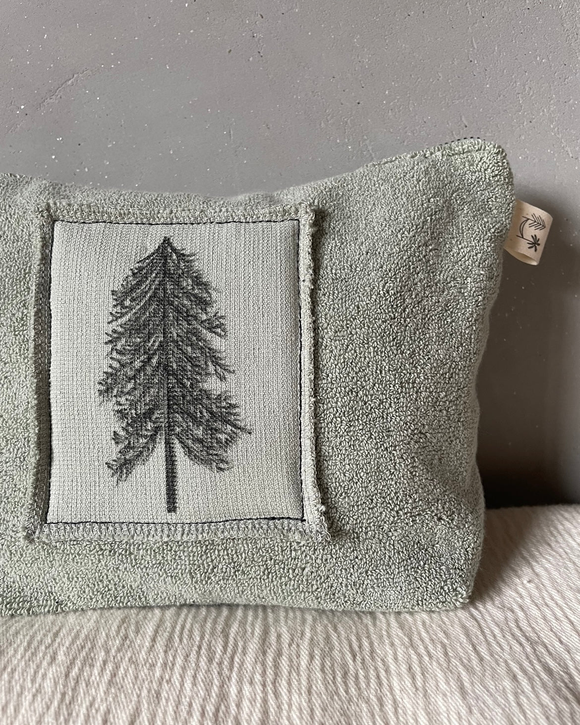 TROUSSE GRAFF TREE – parentheserockromance